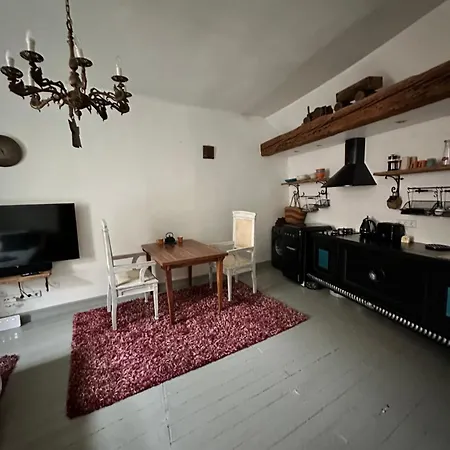 아파트 Romantic Suites In The Heart Of Medieval Tallinn Old Town