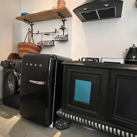 Luxury In The Heart Of Medieval Old Town Daire Tallinn