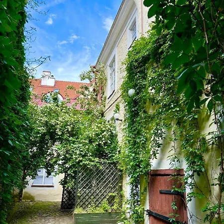 Romantic Suites In The Heart Of Medieval Tallinn Old Town *