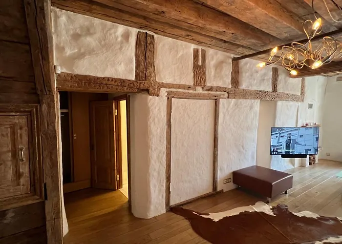 Luxury In The Heart Of Medieval Old Town Appartement *