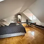 Luxury In The Heart Of Medieval Old Town Apartment *